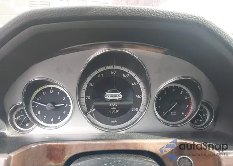 2013 Mercedes-Benz E 350 z USA, uszkodzony, nr VIN WDDHF5KB8DA670124